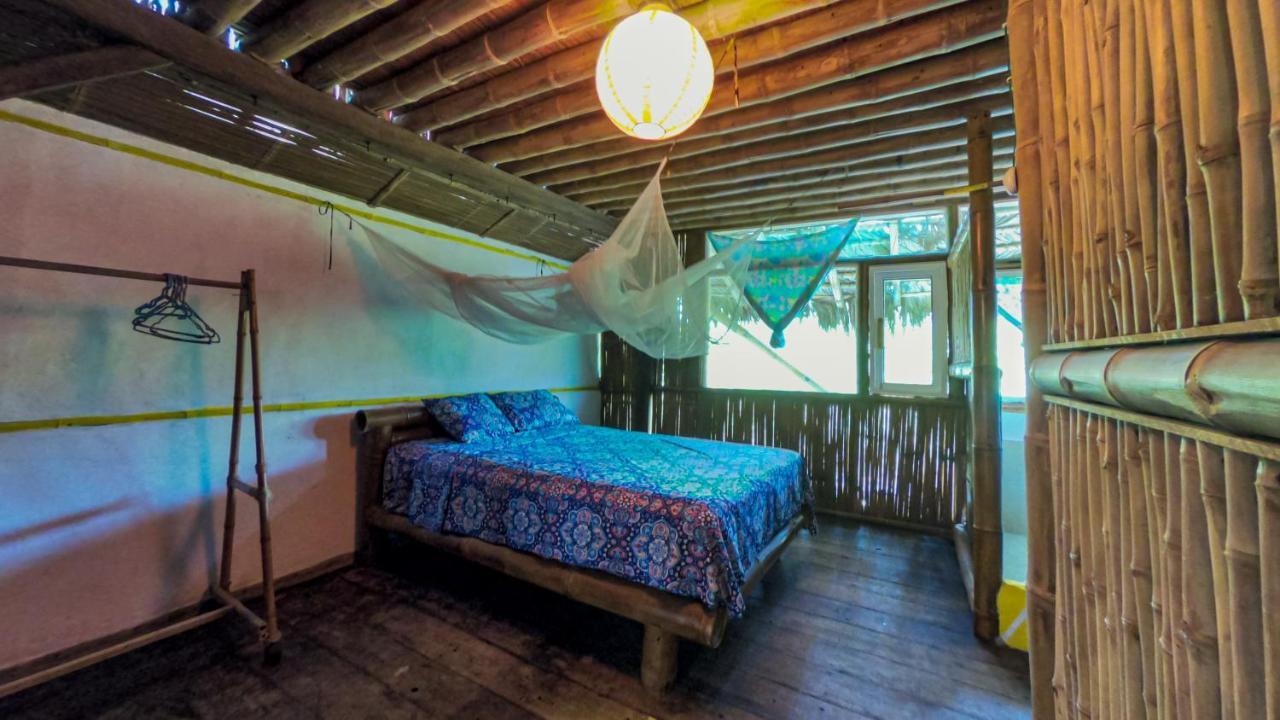 Raices Mompiche Hotel Exterior photo